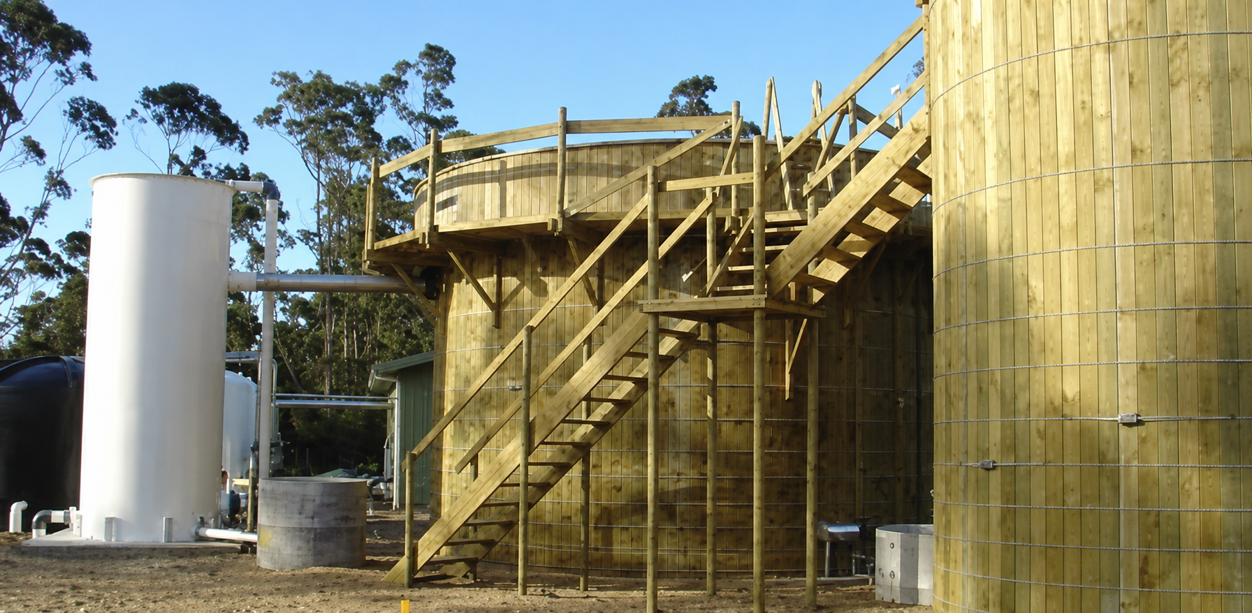 Timbertank clarifier installation at Matarangi